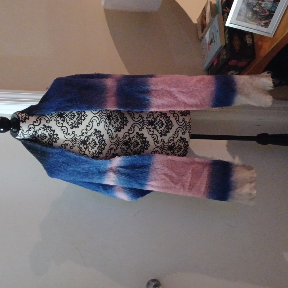 Multicolor wrap